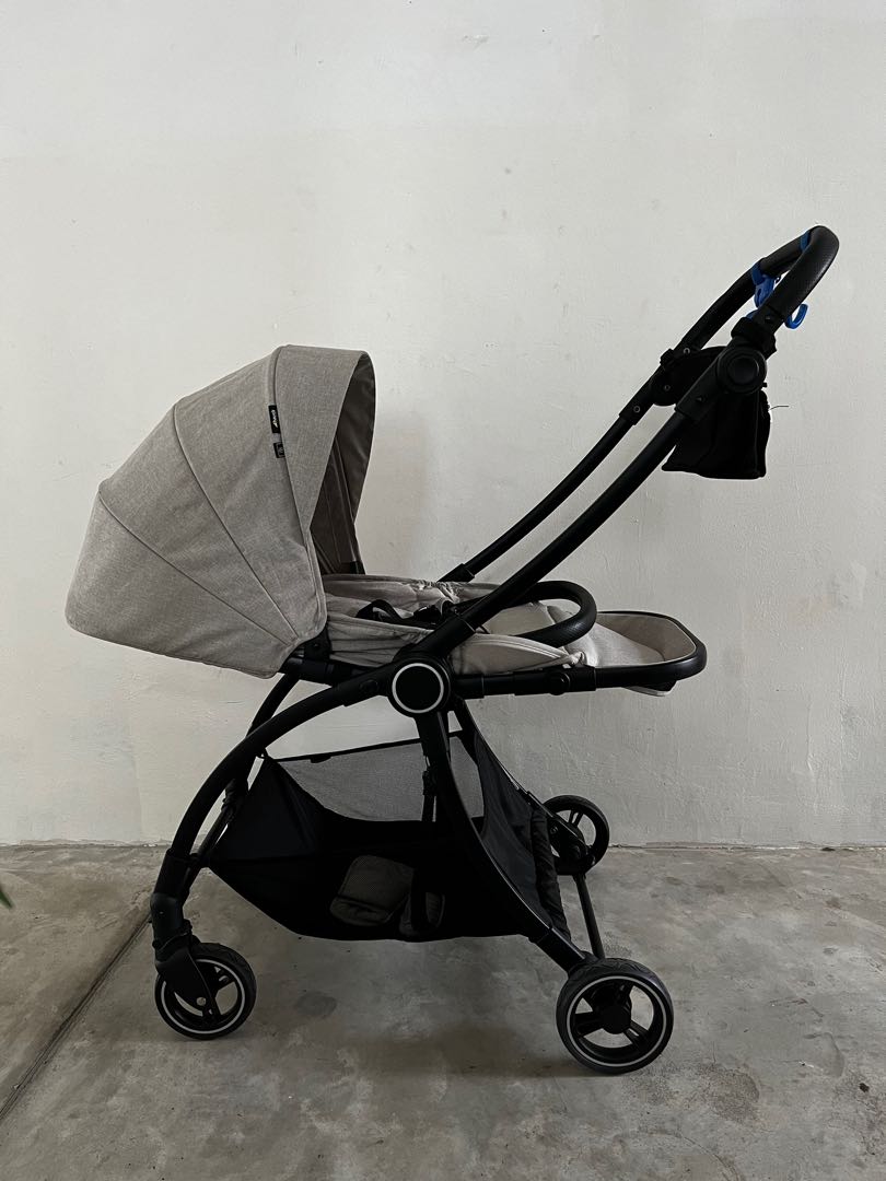 Hauck colibri stroller, Babies & Kids, Going Out, Strollers on Carousell