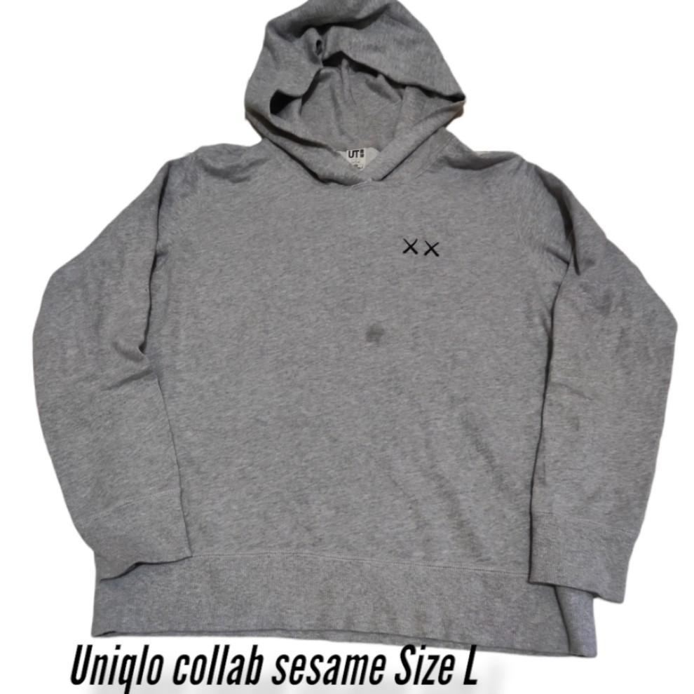 harga hoodie uniqlo x kaws original