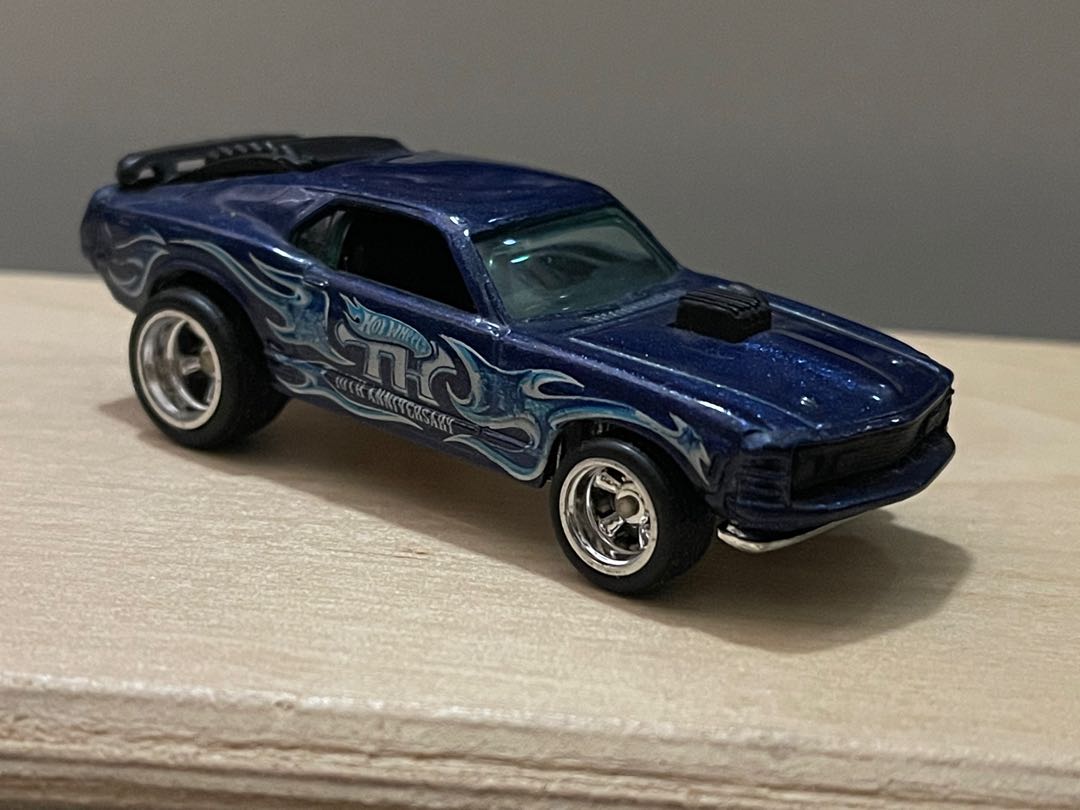 Hot Wheels 2005 Treasure Hunt Mustang Mach 1 loose mint rivet