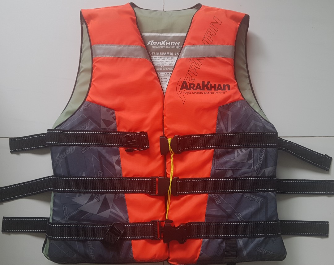 Ĺife Jacket/ Swim Vest for Adults, Sports Equipment, Other Sports