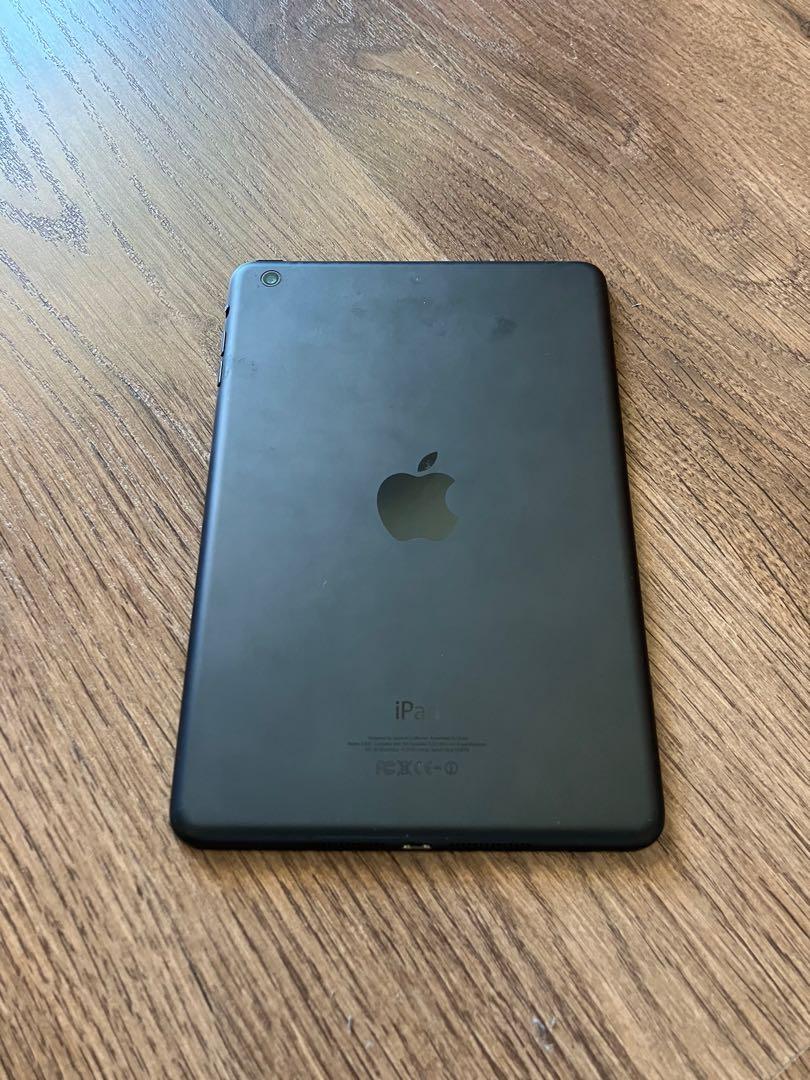 Ipad （分類：其他裝置）位於 Hong Kong。 由 fiona8686 提交（商品編號 1172242565，圖片 3）。簡介： 火炭交收 冇損冇爛 電池正常 按鍵正常 拍照正常 錄影正常 缺點在不能下載某些软件，比如下載YouTube app 但可以在網頁上看youtube。