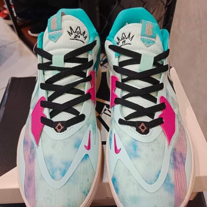 KYRIE 5 LOW MULTI COLOR