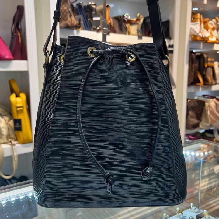 Louis Vuitton Noe Bucket Bag Epi Leather