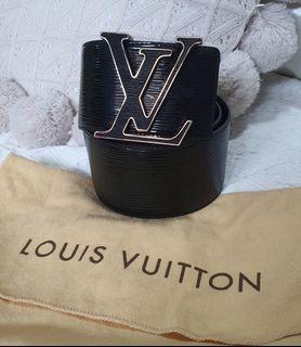 Louis Vuitton M42600 Black Epi Leather Night Bird Bag Charm and Key Holder  (CX0126)