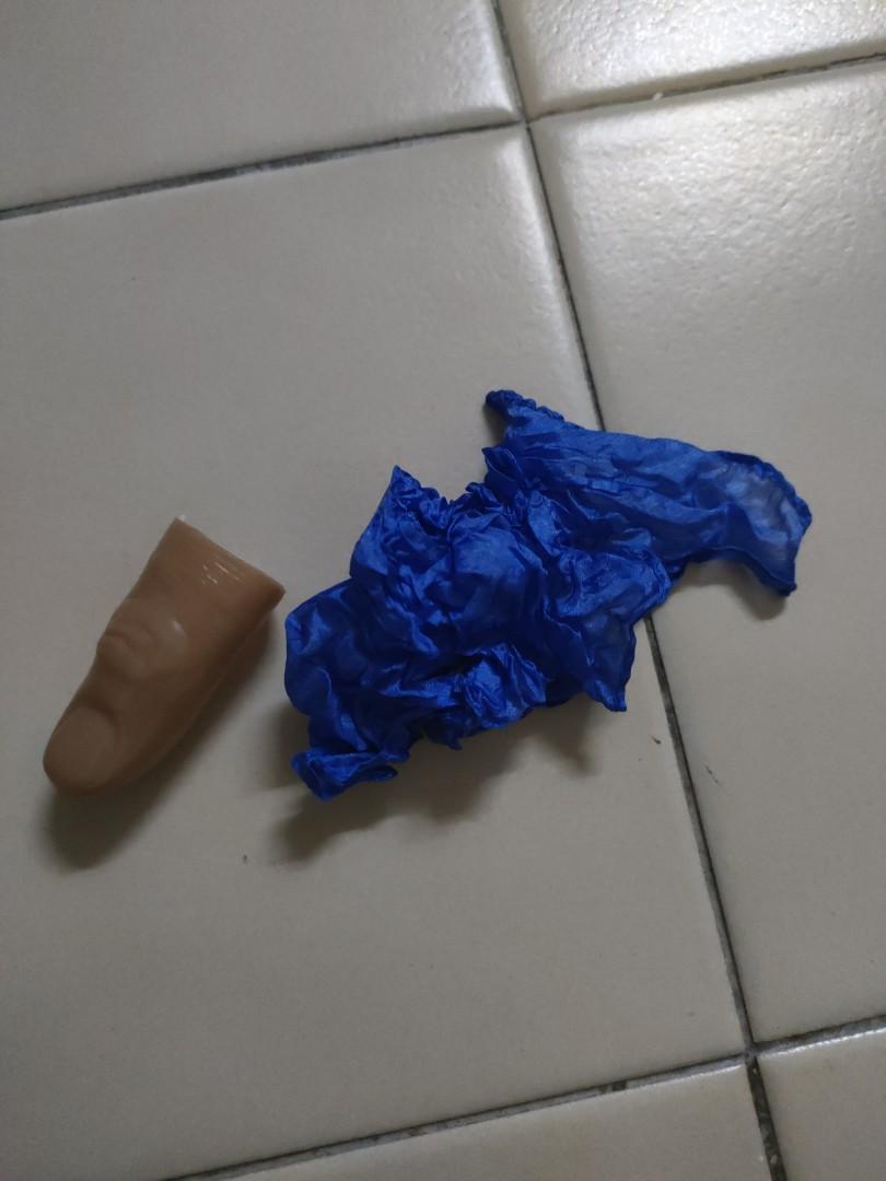 Magic tricks bundle (Category: Interactive Toys) located in Singapore. Submitted by gk597 (Listing ID 1172297651, Image 5). Description: Comes with a book on how to perform the magic tricks with ropes, card and cup..