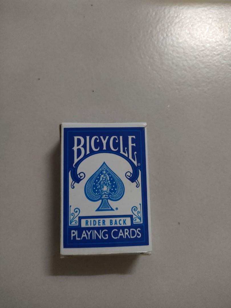 Mini bicycle deck (Category: Board Games & Puzzles) located in Singapore. Submitted by gk597 (Listing ID 1172292621, Image 1). Description: Box looks old but cards are in good condition.