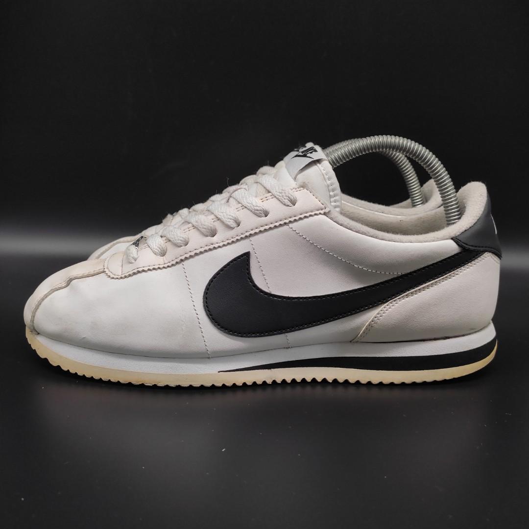 Nike cortez basic leather white black hot sale