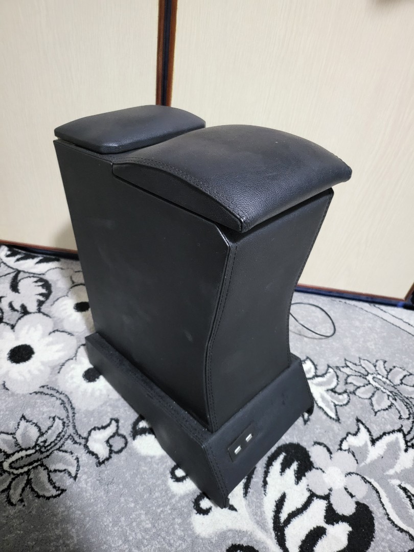 Nv200 Arm rest compartment, Car Accessories, Accessories on Carousell