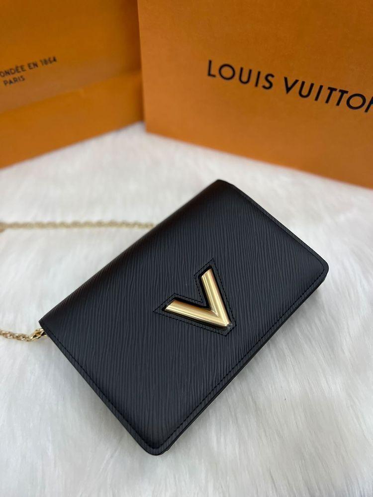 Authentic LV Twist Belt Chain Wallet (rare), Luxury, Bags