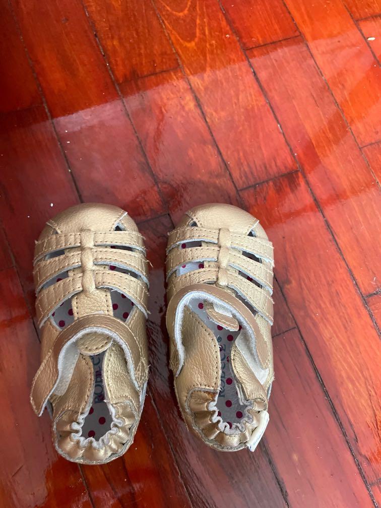 Robeez size 5 store