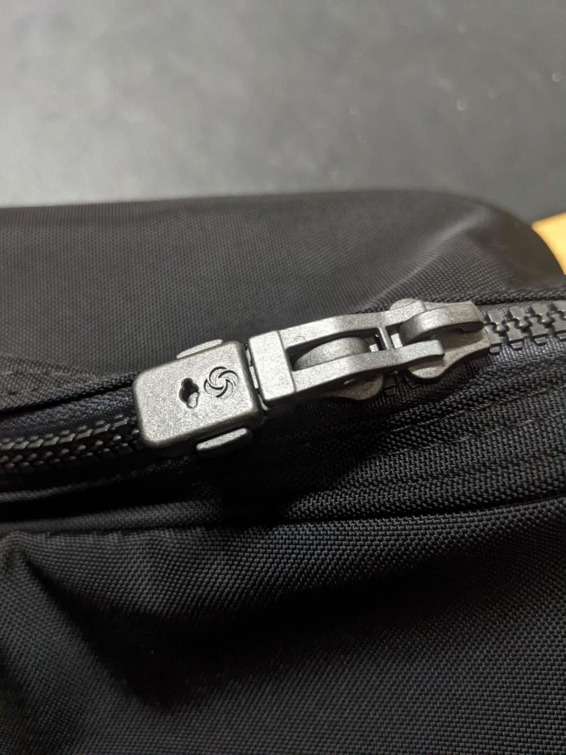 Samsonite Luggage Bag Original Lockable Zippers with key, Men's Fashion