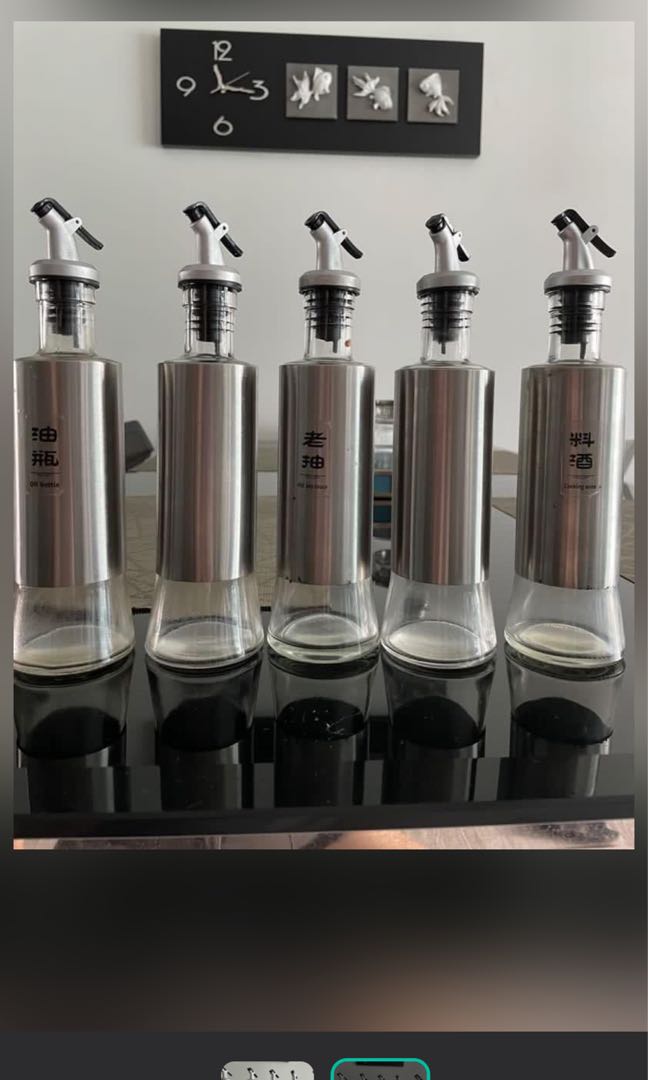 Sauce dispenser bottle, TV & Home Appliances, Kitchen Appliances, Other