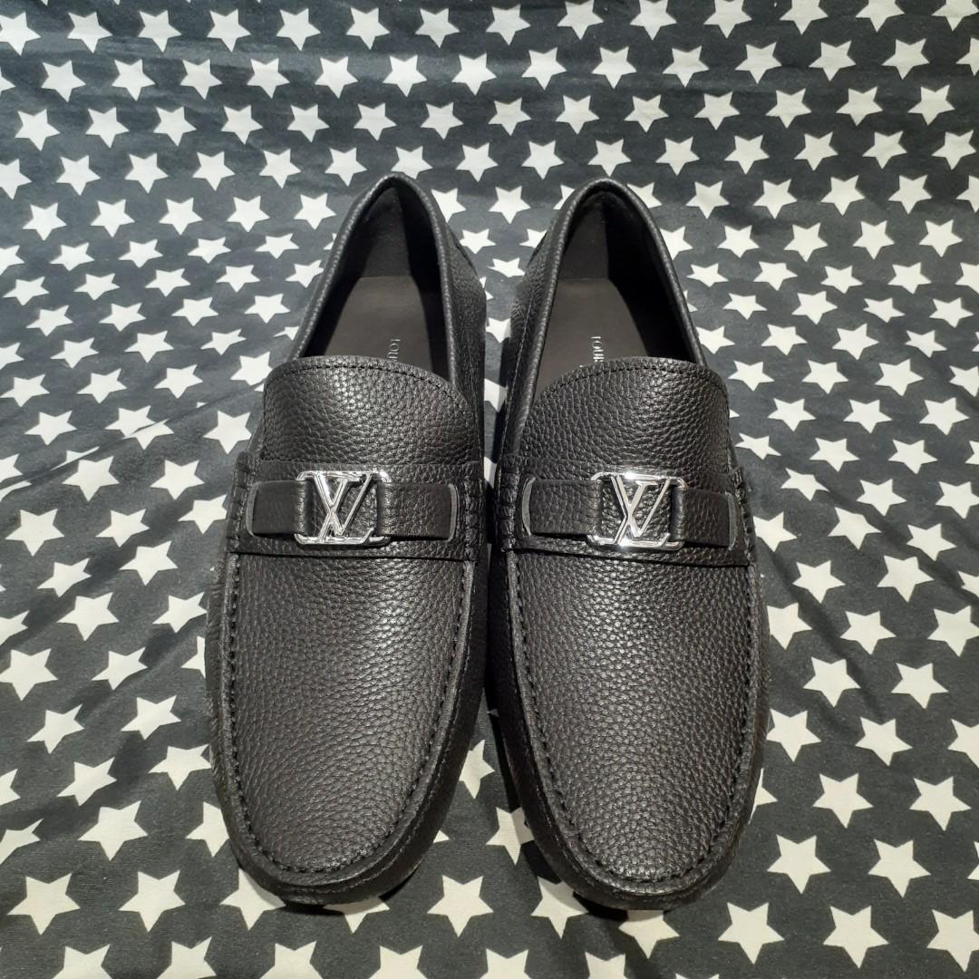 Sepatu pria LV Louis vouitton original size 9½. Model baru, Fesyen Pria,  Sepatu , Sepatu Formal di Carousell