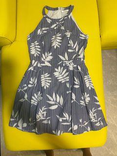 Series leafy dress in light blue L size