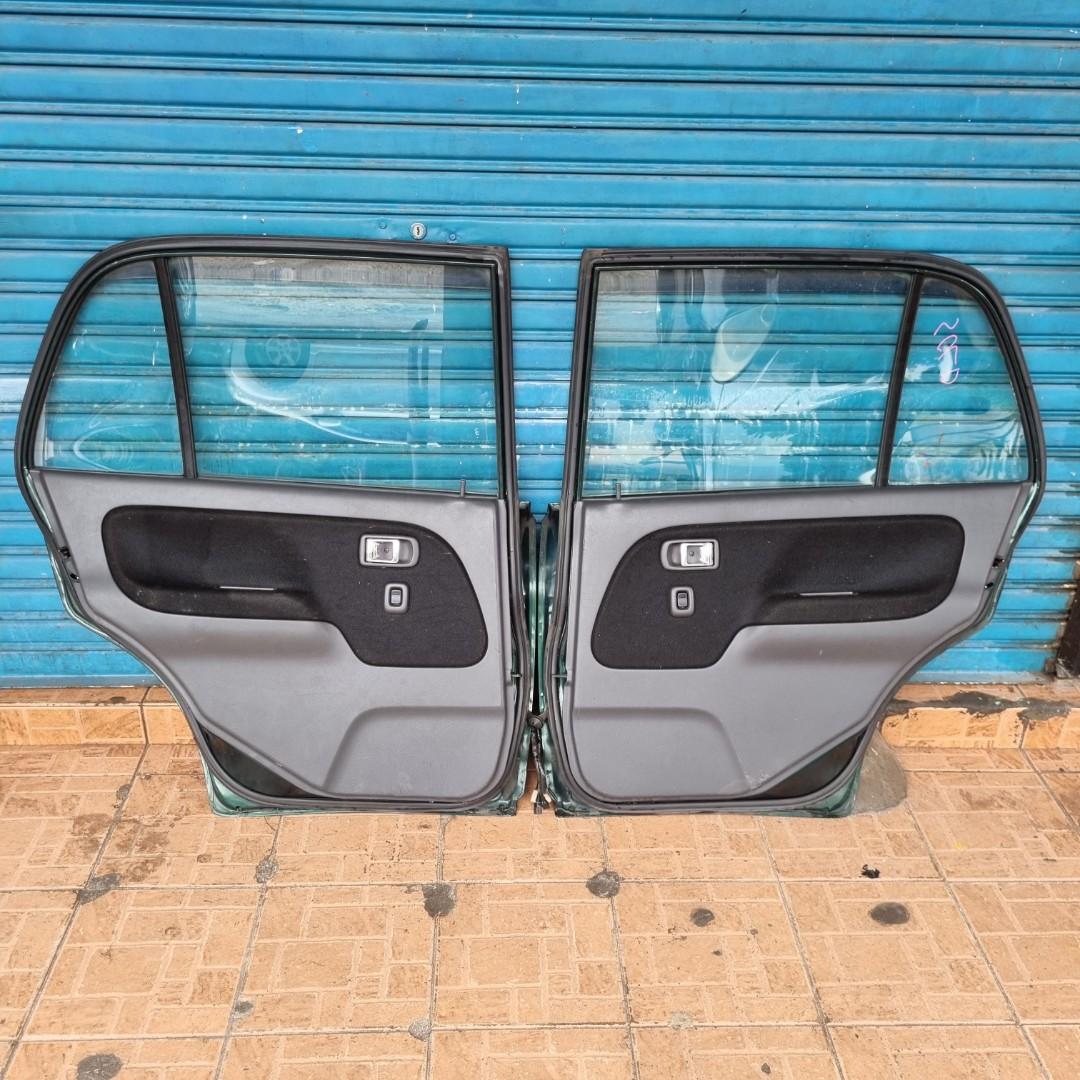 Set Pintu Gino Trim Kelabu Gelap kain Hitam pnp Kelisa, Auto