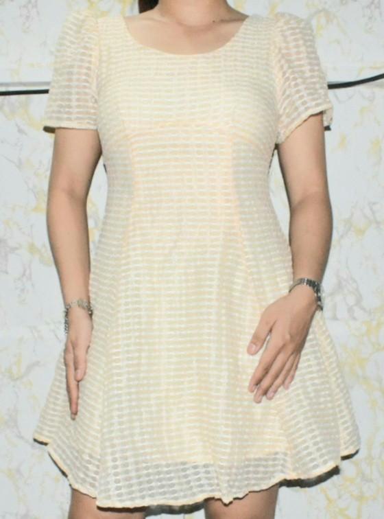 Short Puff Sleeve A-Line Dress (Category: Dresses) located in Pasig City. Submitted by itsmera03 (Listing ID 1172236589, Image 1). Description: RULES AND DISCLAIMER Please take time to read Selling combination of preloved and thrifted clothes. Color may change due to lighting and photo quality. All clothes are laundered but washing it again upon receiving is highly recommended. Manage your expectation when buying preloved and thrifted clothes. Pa
