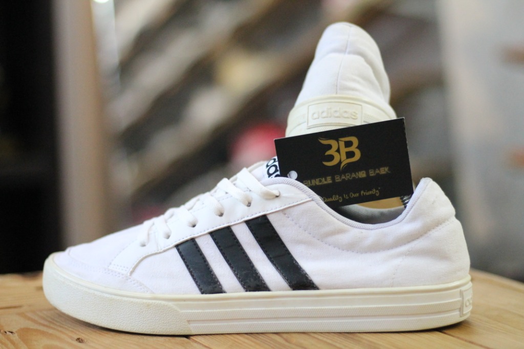 Adidas size 43 top