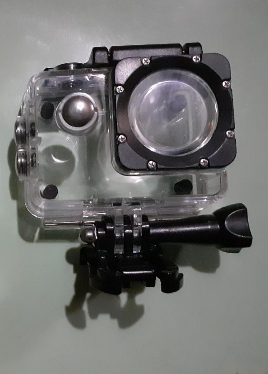 SJ4000 or A7 waterproof camera case (Category: Security Systems & CCTV Cameras) located in San Juan City. Submitted by huliuna72 (Listing ID 1170867286, Image 2). Description: Brand new, protective film on lens and back cover are still on. With clip mount and thumbscrew RFS: extra items Unbranded - P179 Original SJcam (Air version case) - P299 .