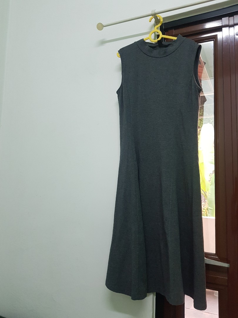 uniqlo sleeveless dress