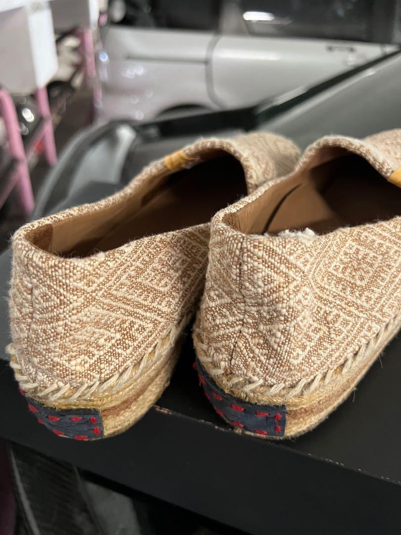 Visvim （分類：便服鞋）位於 Hong Kong。 由 alanau9211 提交（商品編號 1172232026，圖片 3）。簡介： 極少著，冇盒淨鞋。