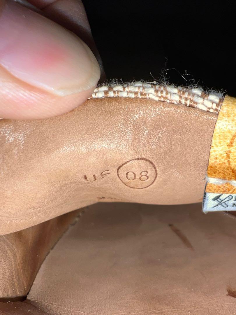 Visvim （分類：便服鞋）位於 Hong Kong。 由 alanau9211 提交（商品編號 1172232026，圖片 4）。簡介： 極少著，冇盒淨鞋。