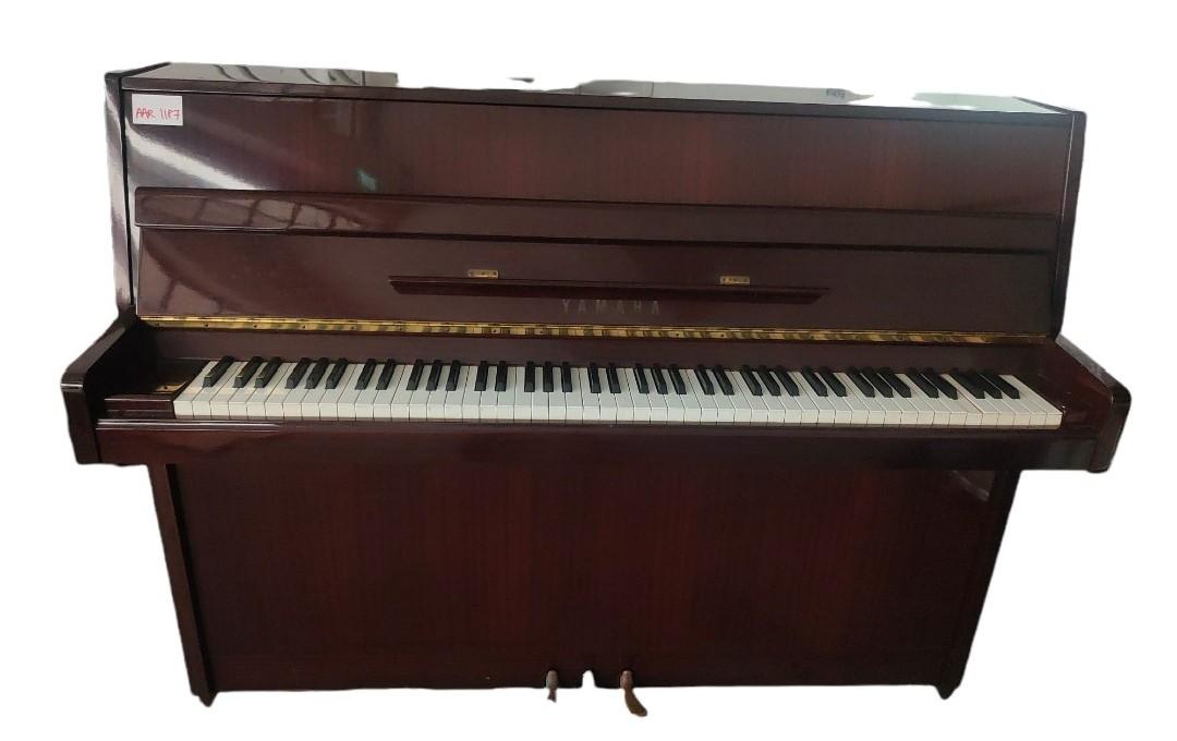 Yamaha m110 hot sale upright piano