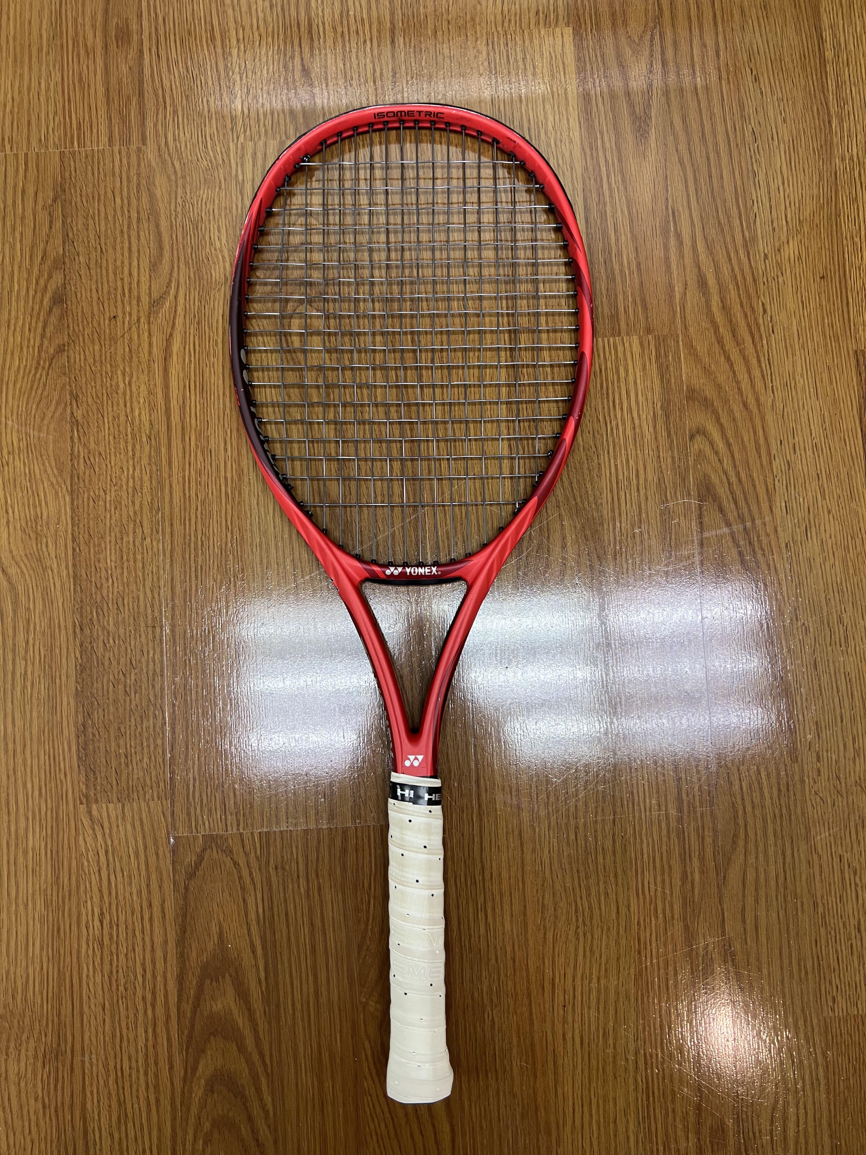 Yonex VCORE 98 Grip 4 紅色網球球拍, 運動產品, 運動與體育, 運動與