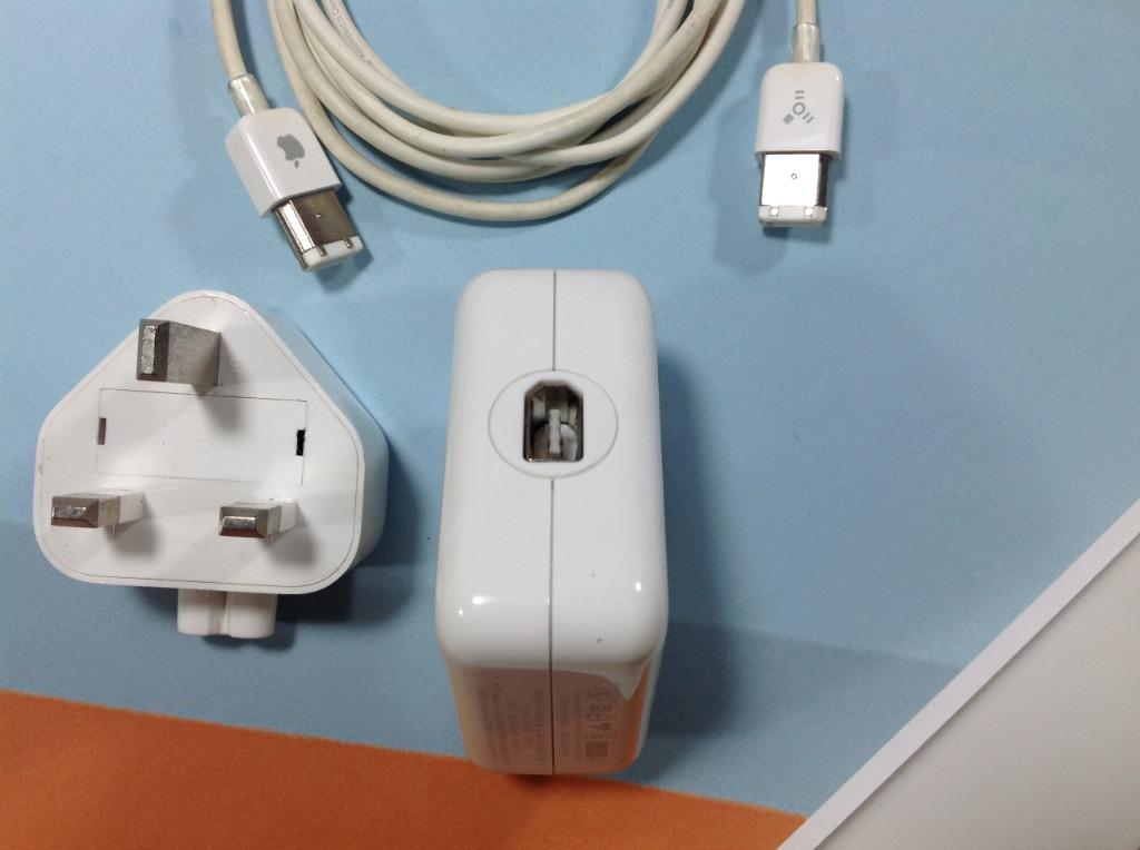 1st 2nd ipod classic firewire charger & cable, Audio, Portable Music