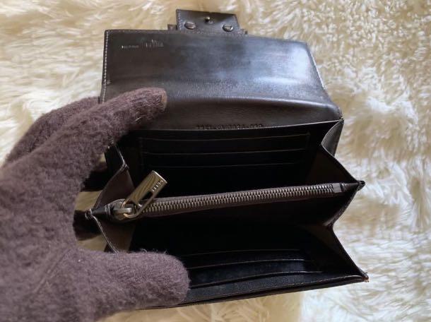 💯% AUTHENTIC FENDI Zucca Pattern Bifold Wallet Leather Brown (Category: Luxury Bags & Wallets) located in Cainta. Submitted by Micks81StorePH (Listing ID 1172490545, Image 3). Description: I'm open to reasonable offers. 😊 ❌Refund ❌Return ❌Exchange ❌Swap/ trade-in BRAND: FENDI STYLE: Wallet COLOR / MATERIAL: Brown/Nylon Leather COUNTRY OF MANUFACTURE: Italy .