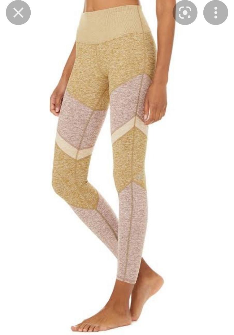 Alo Yoga Alo Soft 7/8 Highwaist Colorblock Legging Medium, Women's Fashion,  Activewear on Carousell