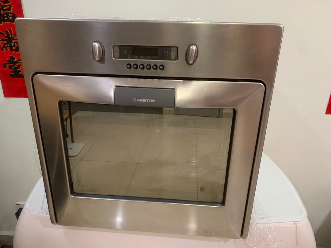 Ariston Built In Oven, TV & Home Appliances, Kitchen Appliances, Ovens
