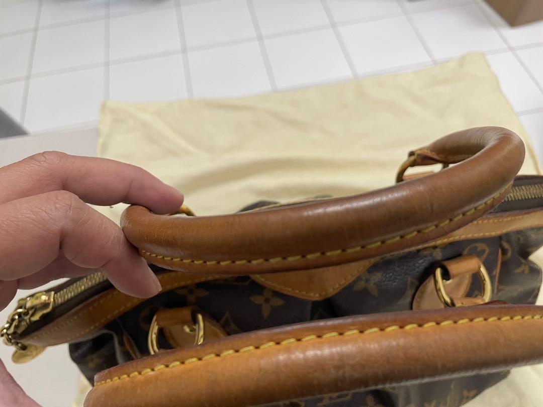 Authentic Louis Vuitton (Category: Luxury Bags & Wallets) located in Lipa City. Submitted by kumares_closet (Listing ID 1172439878, Image 3). Description: Authentic Lv Tivoli PM Bought from Japan Pre Loved Store Money Back Guarantee if proven fake.