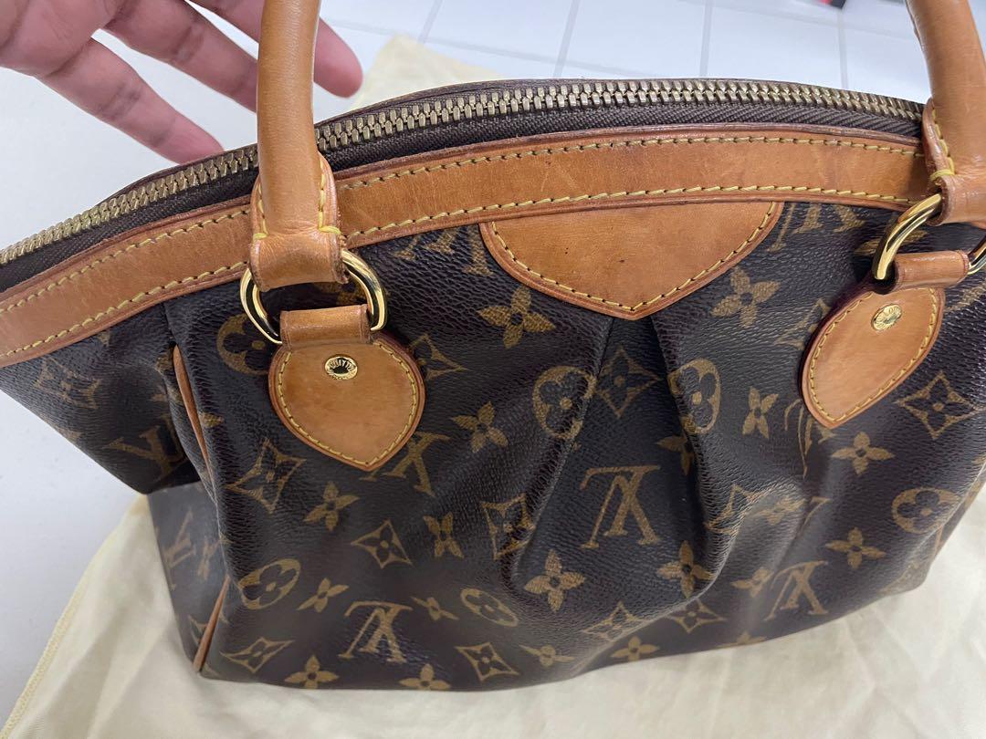 Authentic Louis Vuitton (Category: Luxury Bags & Wallets) located in Lipa City. Submitted by kumares_closet (Listing ID 1172439878, Image 2). Description: Authentic Lv Tivoli PM Bought from Japan Pre Loved Store Money Back Guarantee if proven fake.