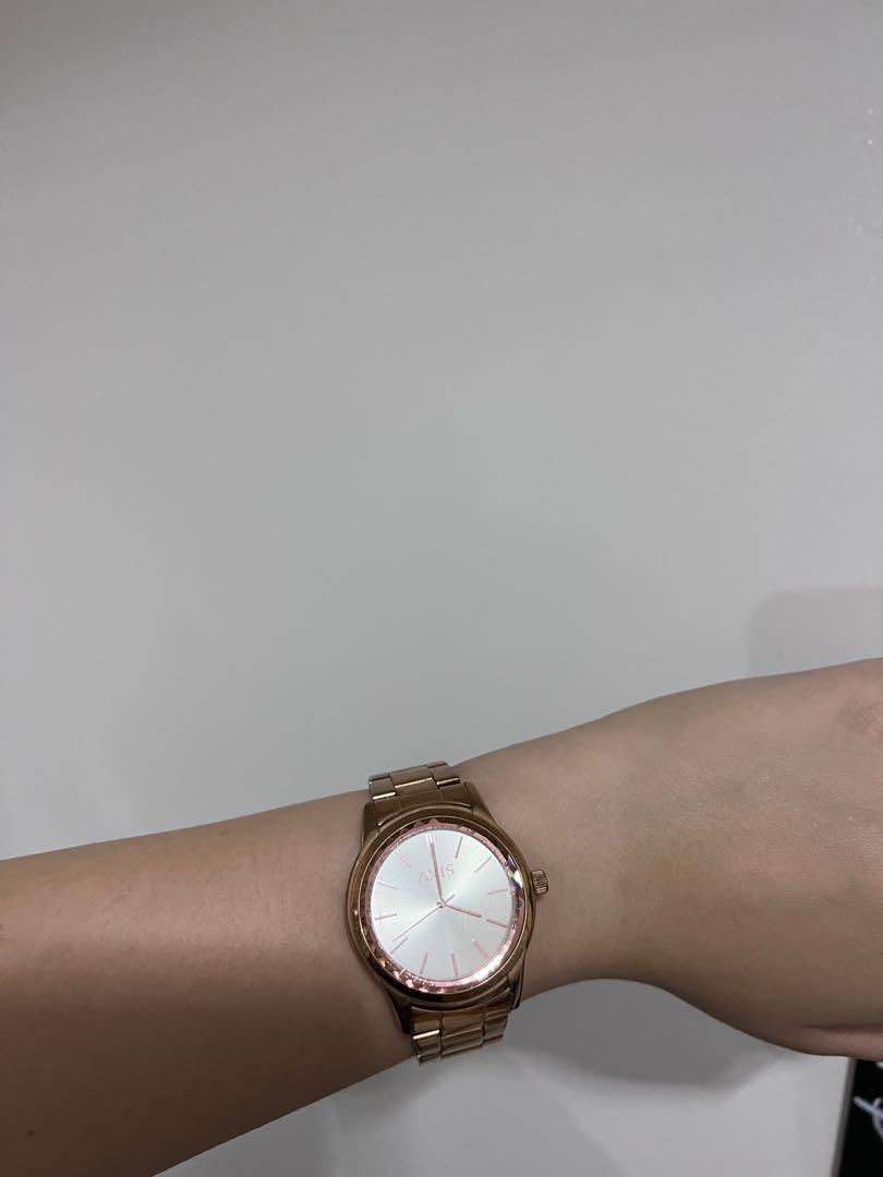 Axis watch gold deals