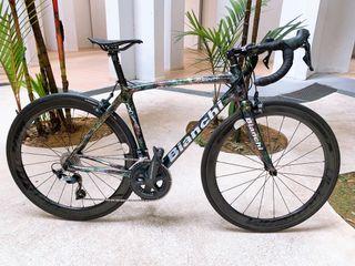 Bianchi infinito