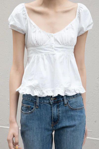 Brandy Melville Blair Top Outfits