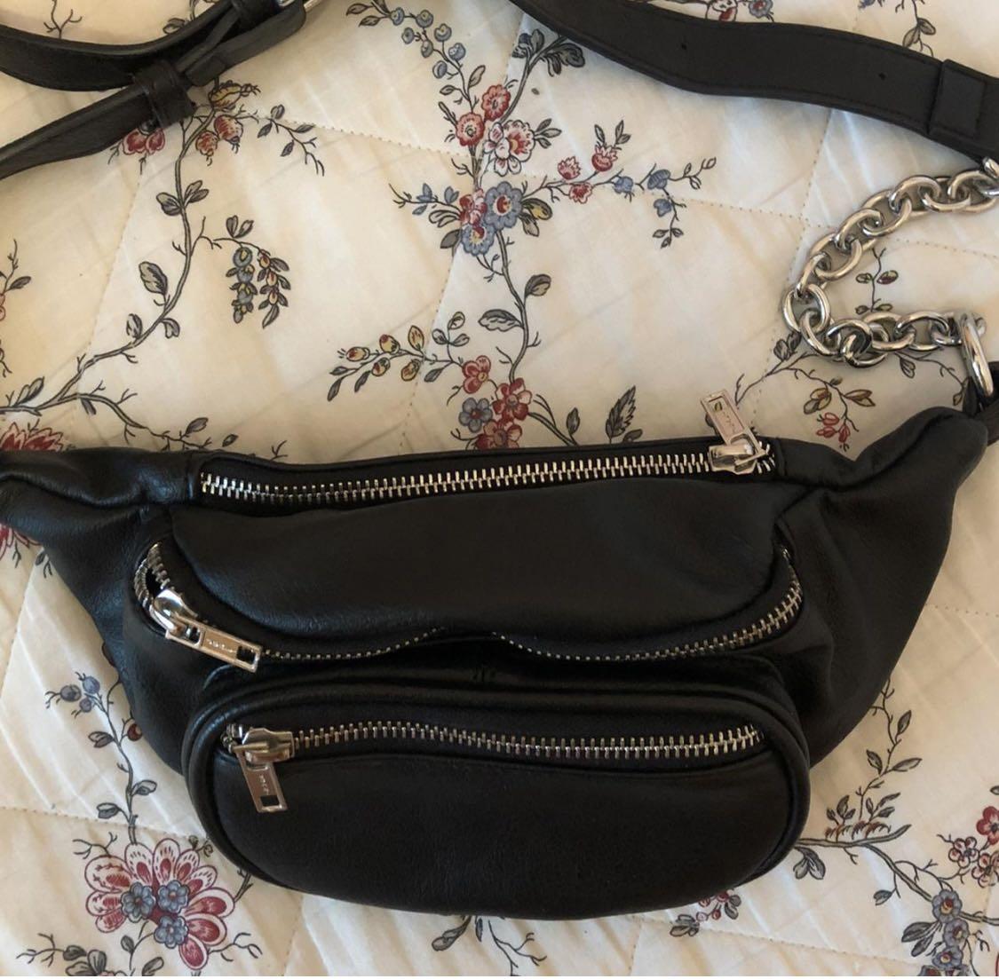 Brandy melville outlet fanny pack
