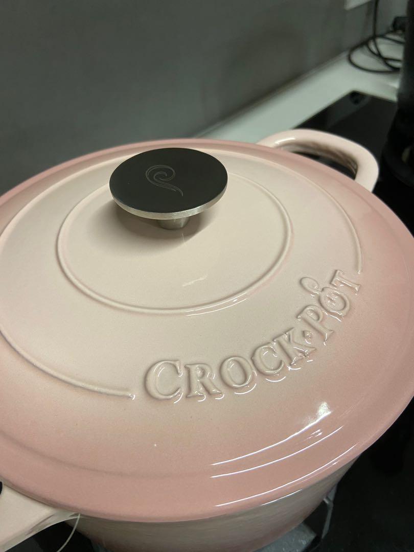 BNIB Cast Iron Crock Pot 5Quartz, Furniture & Home Living, Kitchenware