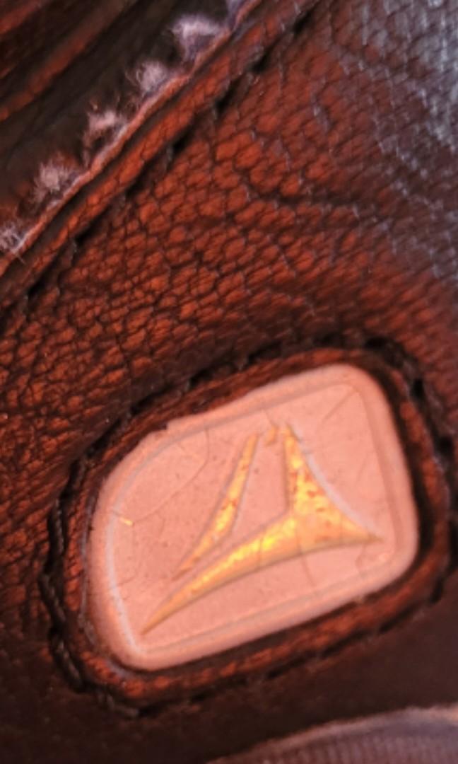 Clarks kinzie orange store
