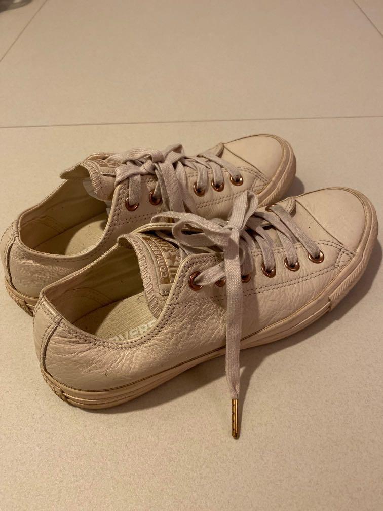 Gold converse hotsell adult
