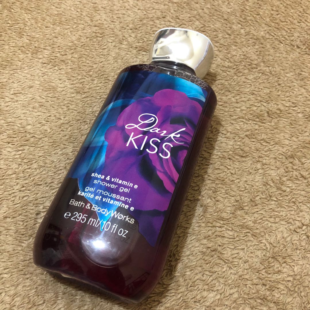 DARK KISS BATH AND BODY WORKS SHOWER GEL, Beauty & Personal Care, Bath