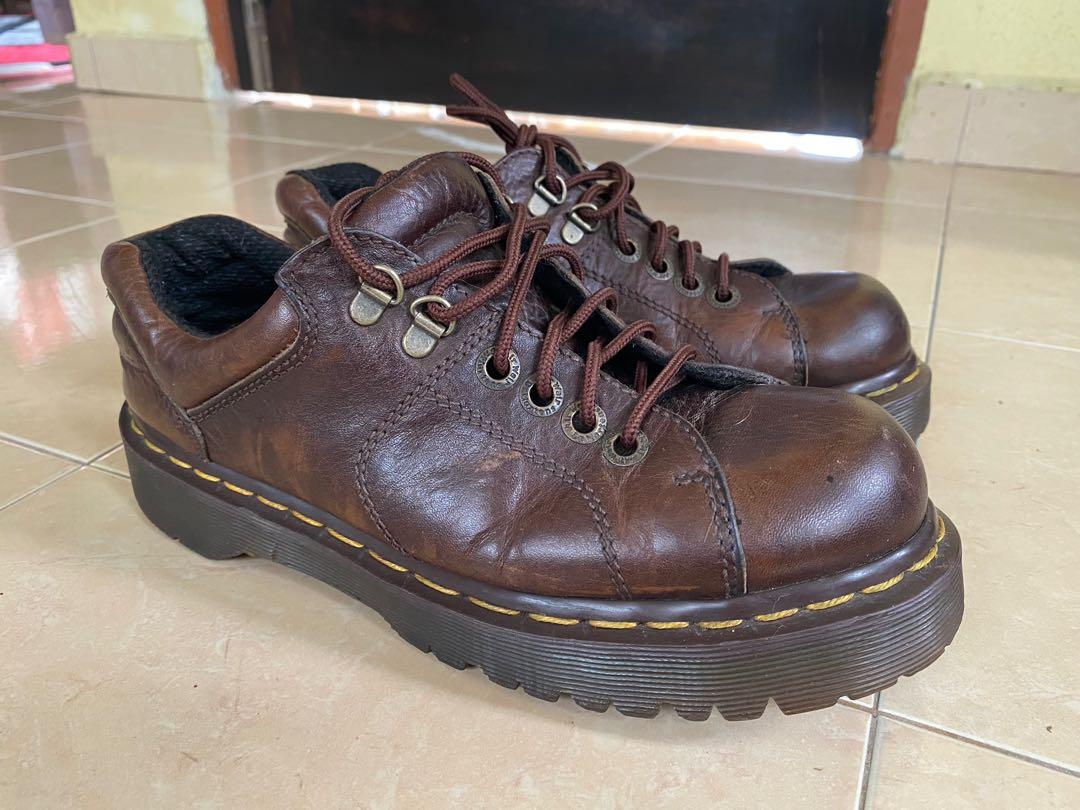 Dr hotsell martens 8312