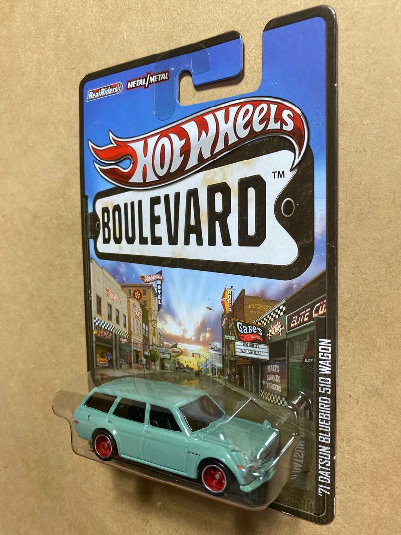 Hot wheels 71 datsun 510 shop wagon