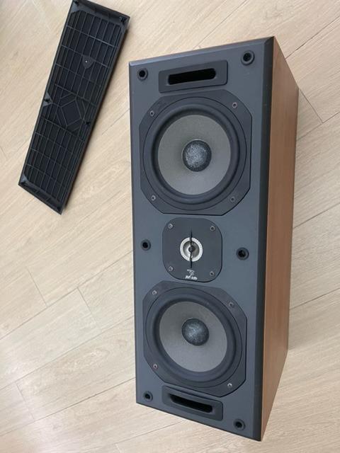 Jm lab chorus lcr 700 top