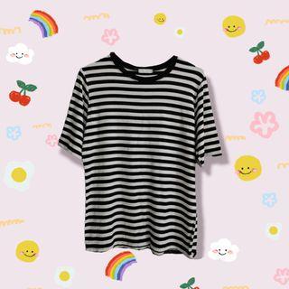 KAOS SALUR STRIP HITAM PUTIH UNISEX