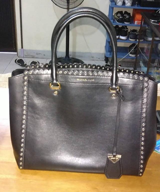 MICHAEL Michael Kors Benning Large Scalloped Leather Satchel Black