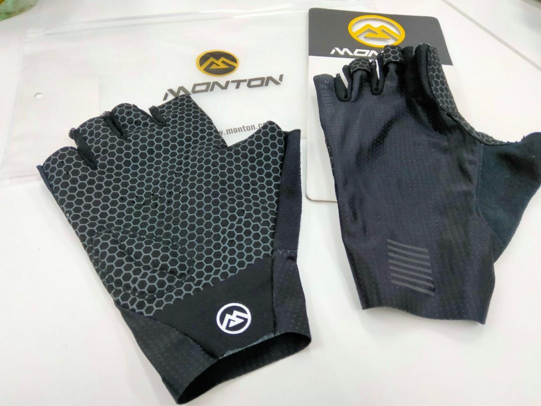 Monton gloves deals