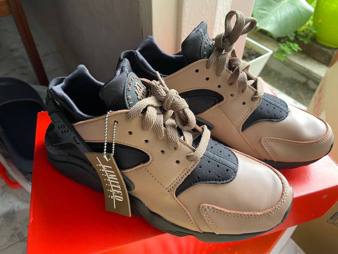 Nike huarache limited edition outlet