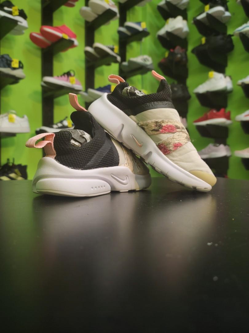 Nike presto hotsell extreme vintage floral