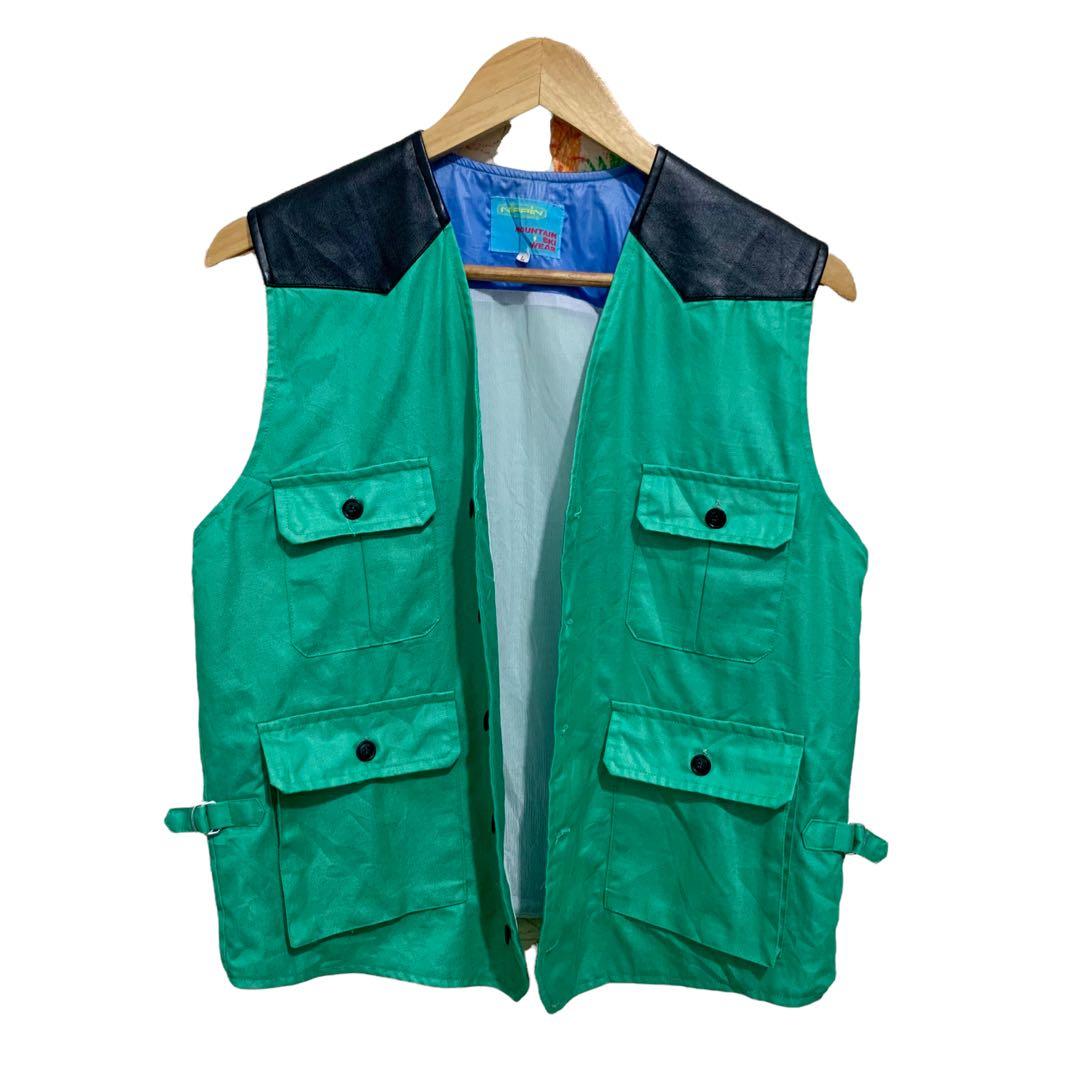 Nippin Two Tone Multipocket Vest (Category: Vests) located in Quezon City. Submitted by puristunlimited (Listing ID 1172427809, Image 3). Description: 🤩FOLLOW ME HERE ON CAROUSELL🤩 www.carousell.com/u/puristunlimited FOR FUTURE DROPS AND MORE ITEMS Nippin Two Tone Multipocket Vest 10/10 condition Flawless Shoulder: 18 inches Chest: 20 inches Hem: 20 inches Length: 25 inches Best fit for Mens Medium-Large Best fit for Womens Large-XL Best Price: